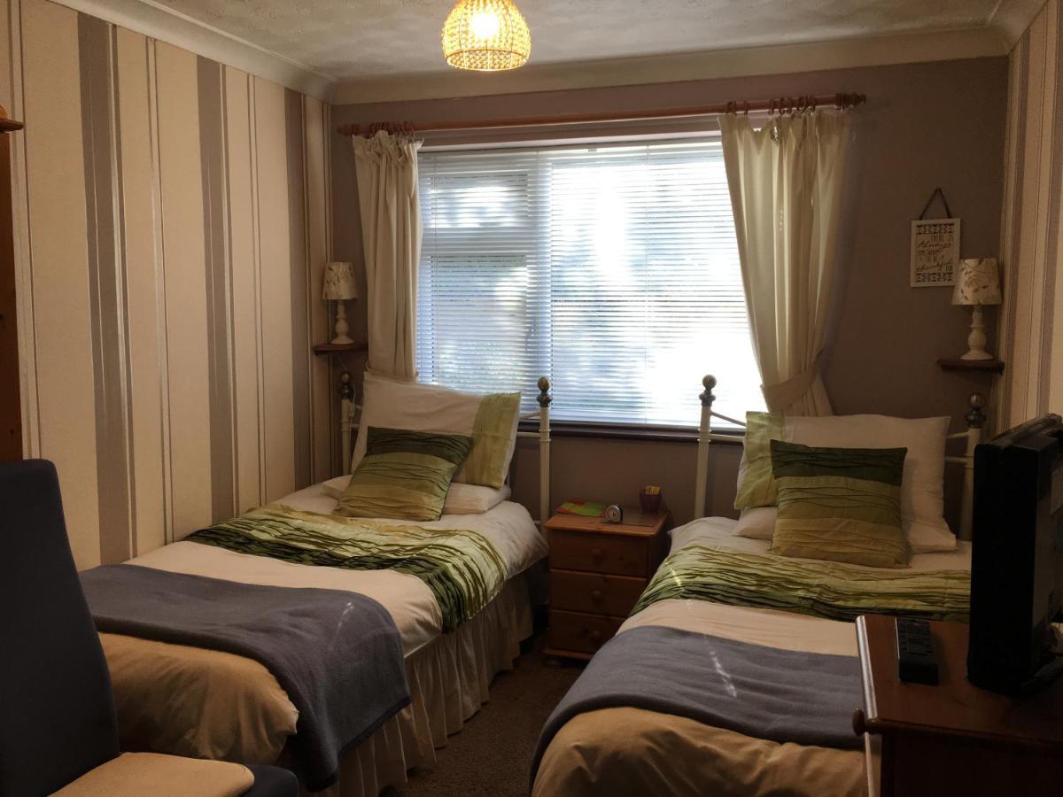 Blue Cedar Lodge Norwich Extérieur photo